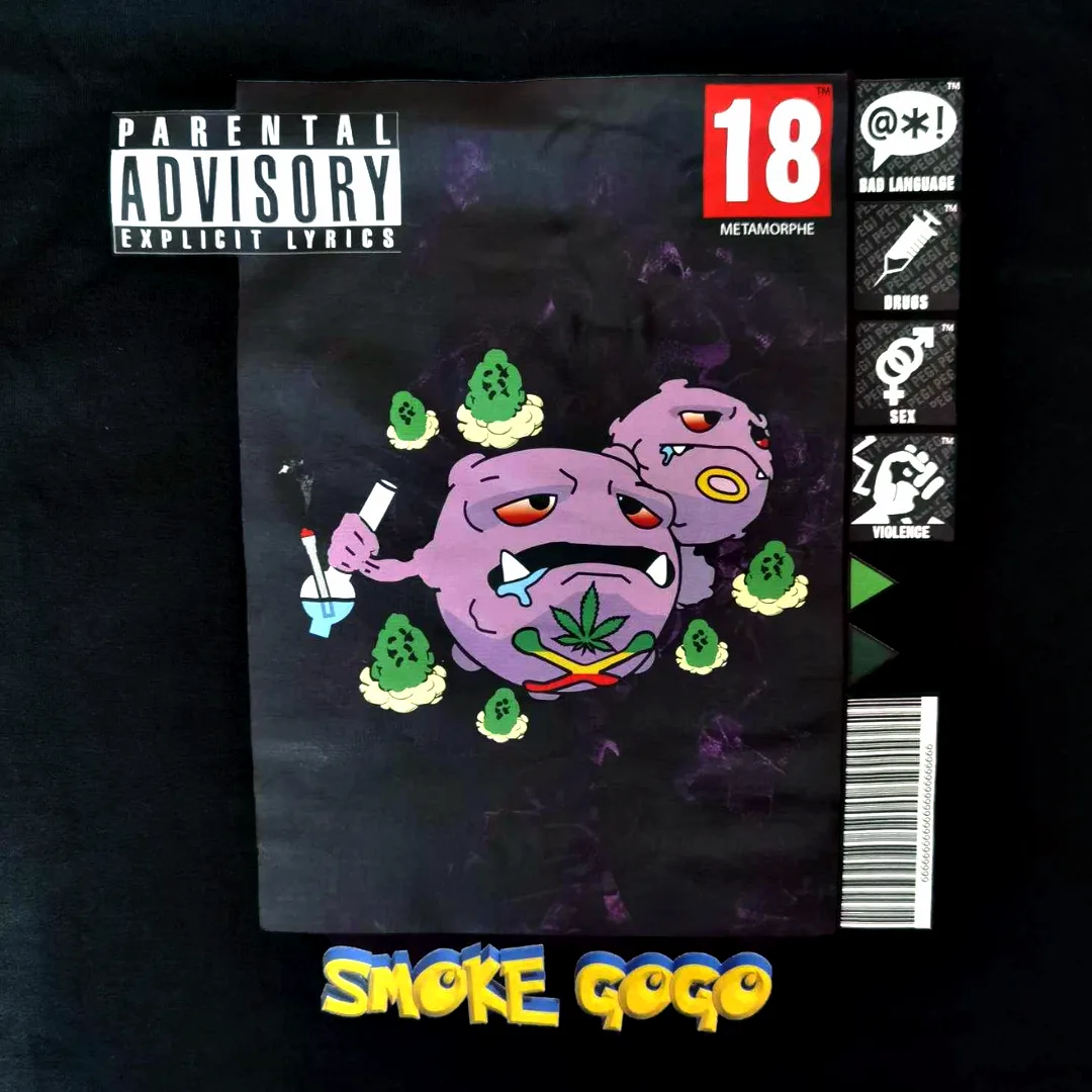 Design zoomé du t-shirt smoke gogo, couleur violet et noir, de la collection pokegame et de la marque metamorphe