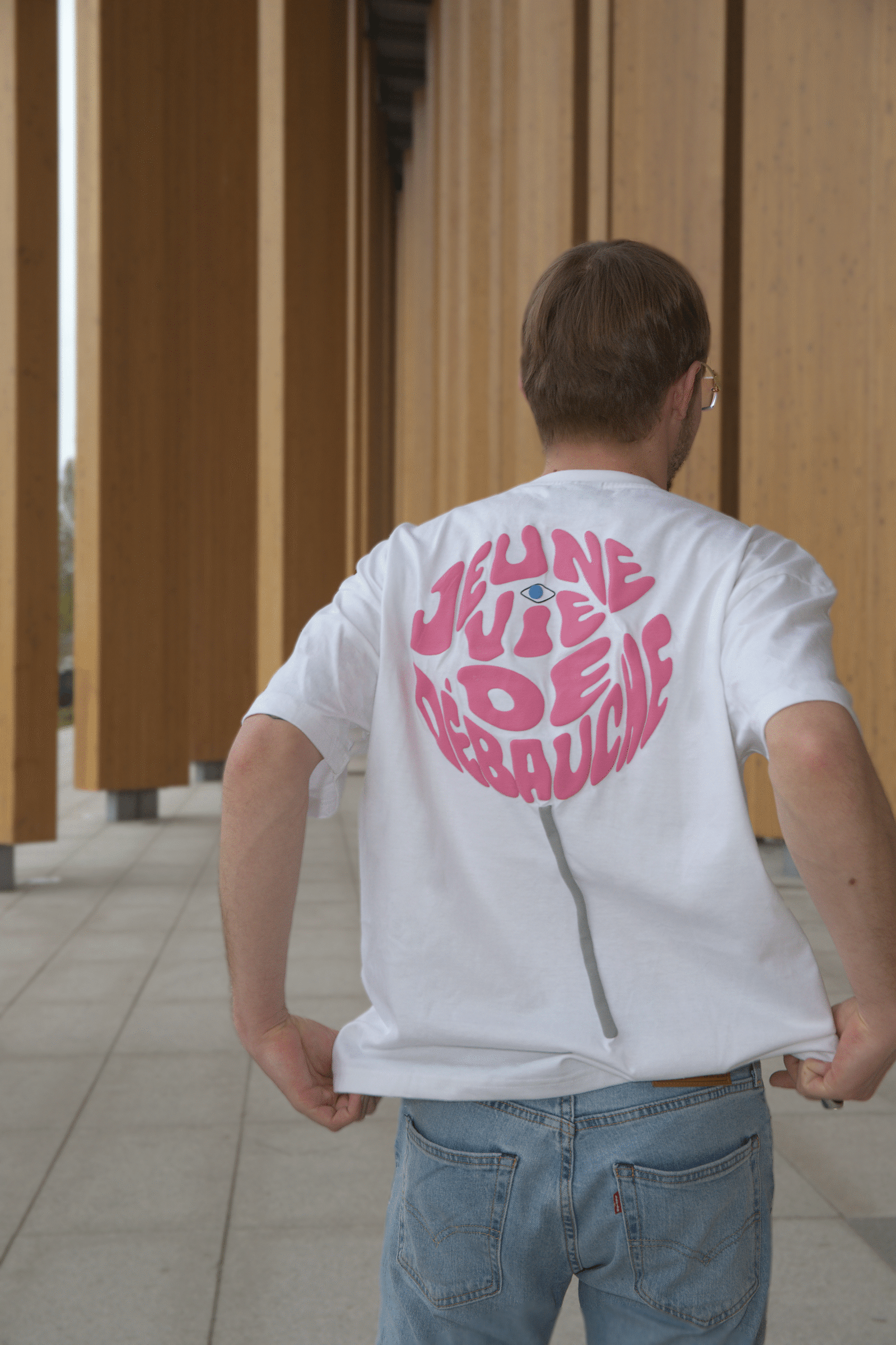 T-shirt Jeune Vie de Débauche – Image 3