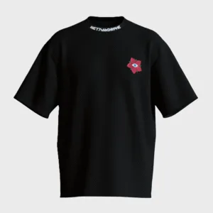 T-shirt de la marque metamorphe cerise de face moins que hier plus que demain, impression puff de couleur rouge et noir
